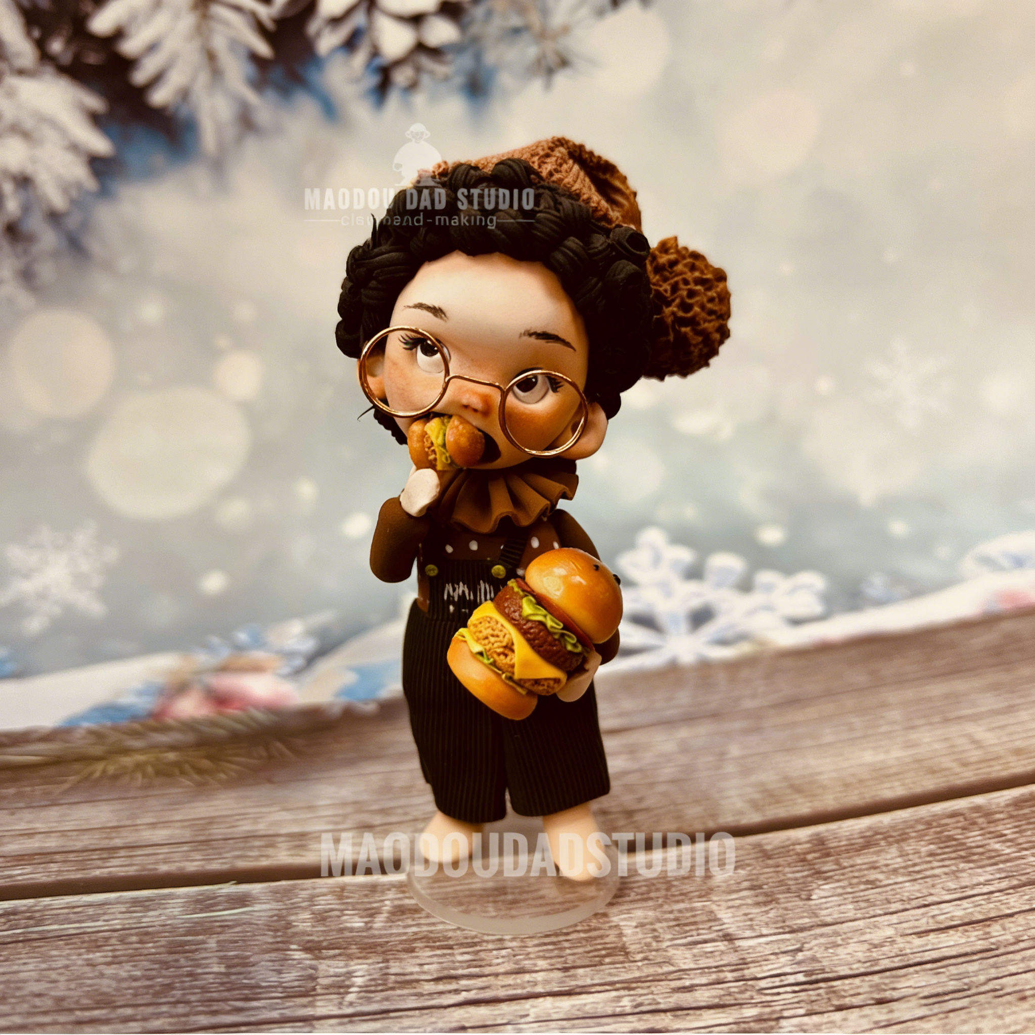 Hamburger Baby clay figurine – handmade foodie gift with detailed miniature burger